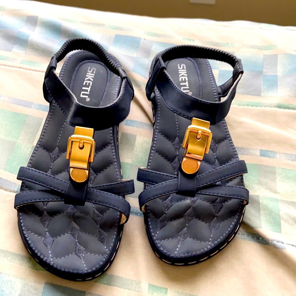 Strap sandal